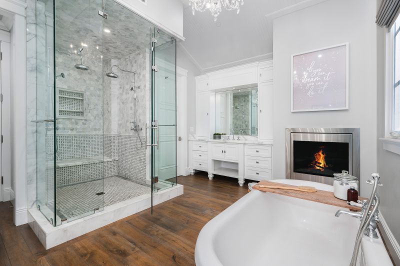 Luxurious Shower and Tub